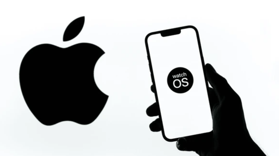 watchOS 26 Breakdown: Liquid Glass Design, Workout Buddy, and Smart Stack Explained